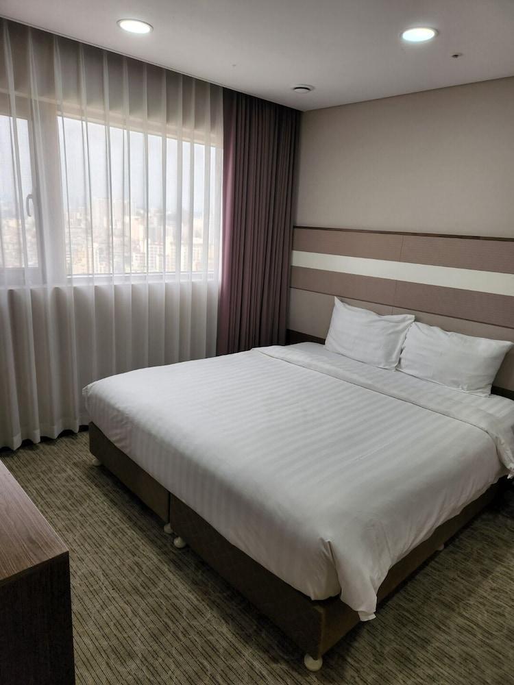 Hotel The Recenz Dongdaemun